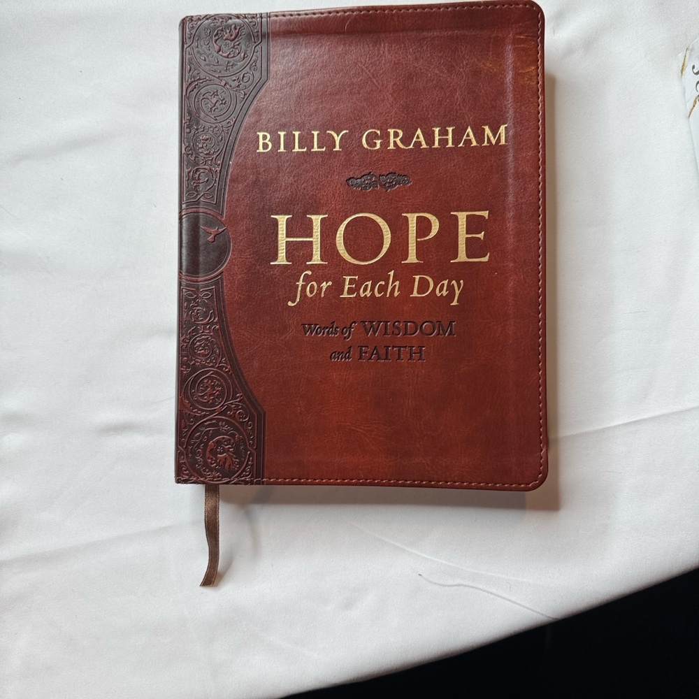 Jesus Listens Daily Devotional Prayer Book Sarah Young Christian Faith